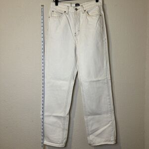 BDG Urban Outfitters High-Waisted Cowboy Jean - Off-White/Cream (Size 28) EUC